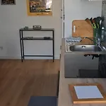 Sophie Dispo Dès Le 14 Juin Jusqu'au 26 Juillet Et Novembre 50m Des Cures Avec Son Coin Nuit Cosy Petit Balcon Vue Dégagée Wifi Place Parking Ascenseur
