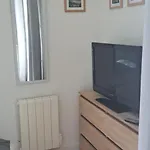 Appartamento Sophie Dispo Dès Le 14 Juin Jusqu'au 26 Juillet Et Novembre 50m Des Cures Avec Son Coin Nuit Cosy Petit Balcon Vue Dégagée Wifi Place Parking Ascenseur *