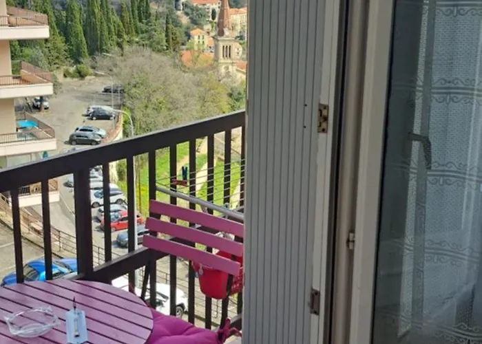 Sophie Dispo Des Le 14 Juin Jusqu'au 20 Aout Et Novembre 50m Des Cures Avec Son Coin Nuit Cosy Petit Balcon Vue Degagee Wifi Place Parking Ascenseur 公寓 *